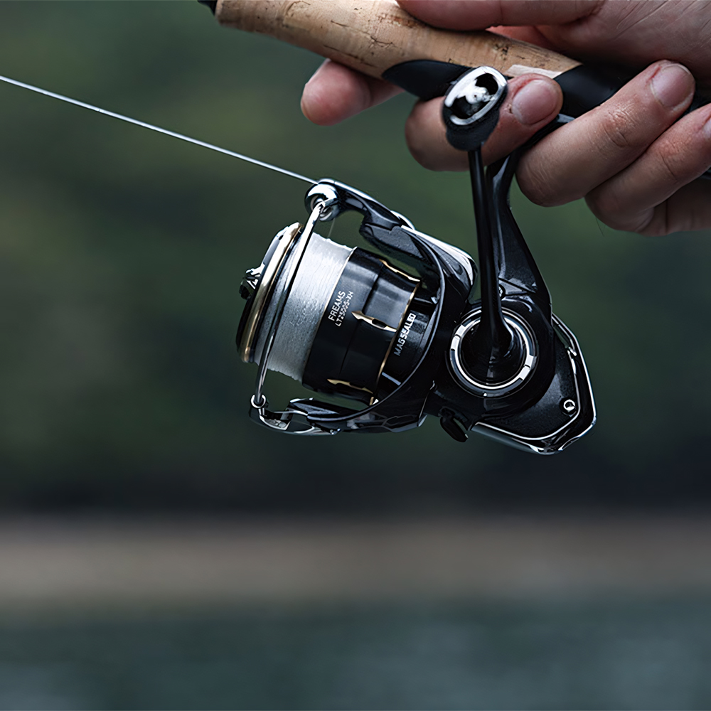 Carrete de Pesca Giratorio DAI - Abu Garcia Reel Revo reseña y precio